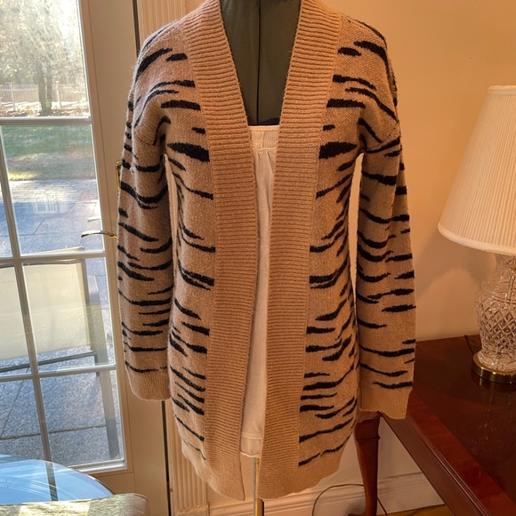 BB Dakota Women's Cardigan - Picture 6 of 9